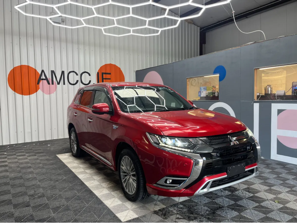 Mitsubishi Outlander 2.4 HYBRID / 48k KMs / HEATED - Image 1