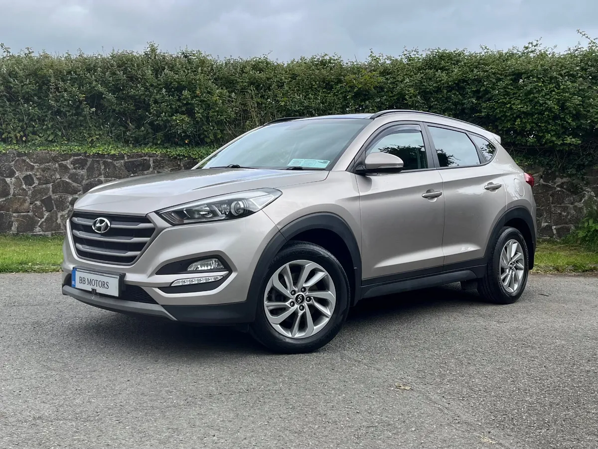 Hyundai Tucson 1.7 D Premium - Image 2