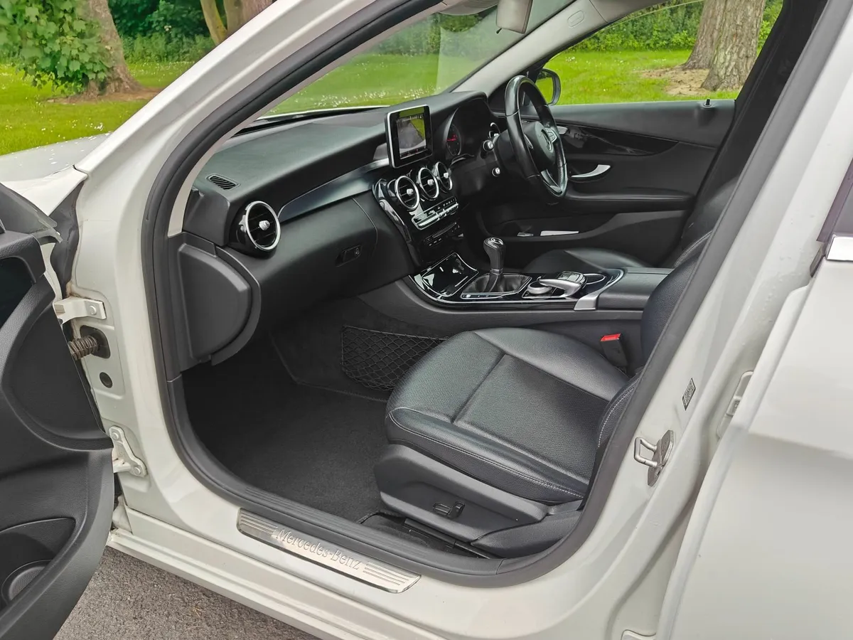 ▪️ Immaculate Mercedes C220  Se Executive BlueTec - Image 2