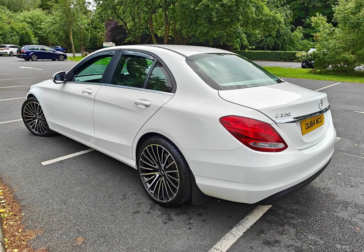 ▪️ Immaculate Mercedes C220  Se Executive BlueTec - Image 3