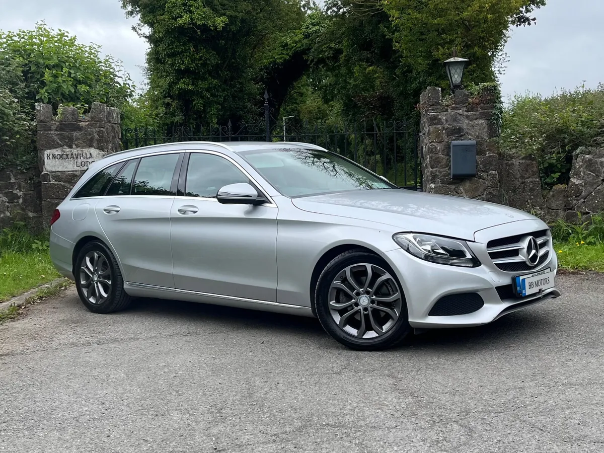 Mercedes-Benz C-Class C 200 D AVANTGARDE A/T - Image 3