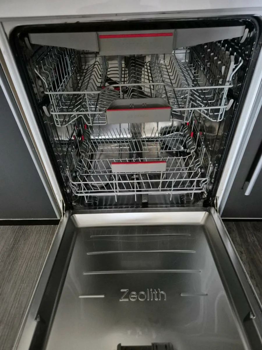 Bosch series 6 dishwasher - Image 2