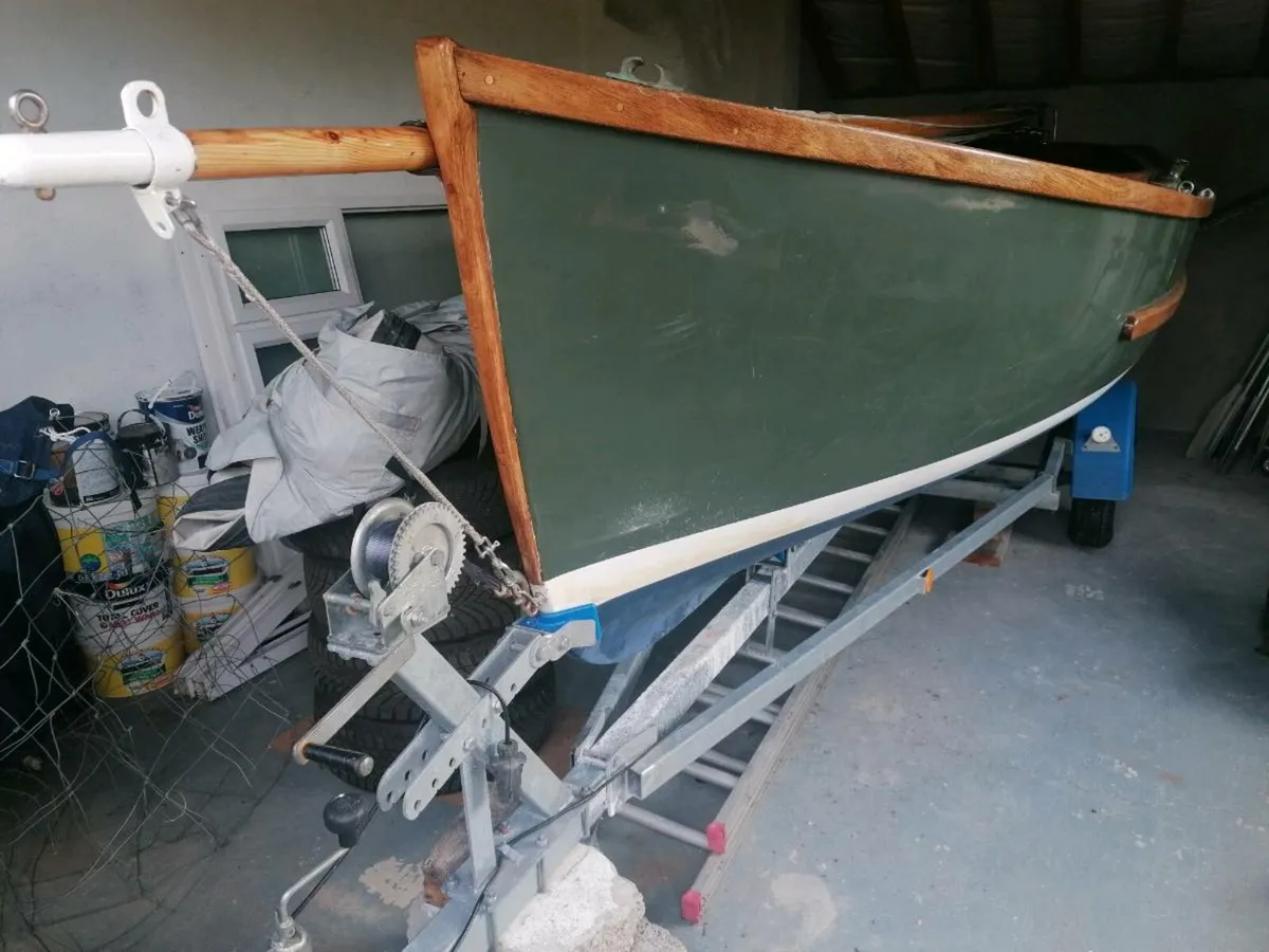 Sailboat & trailer & yamaha engine & dinghy - Image 4