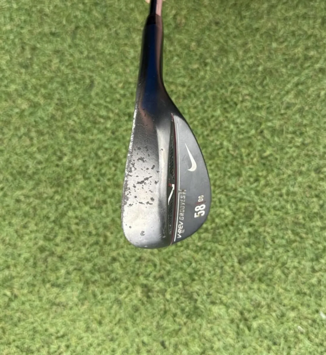 NIKE V-REV GROOVES WEDGE LW 58°.06 / STIFF - Image 4