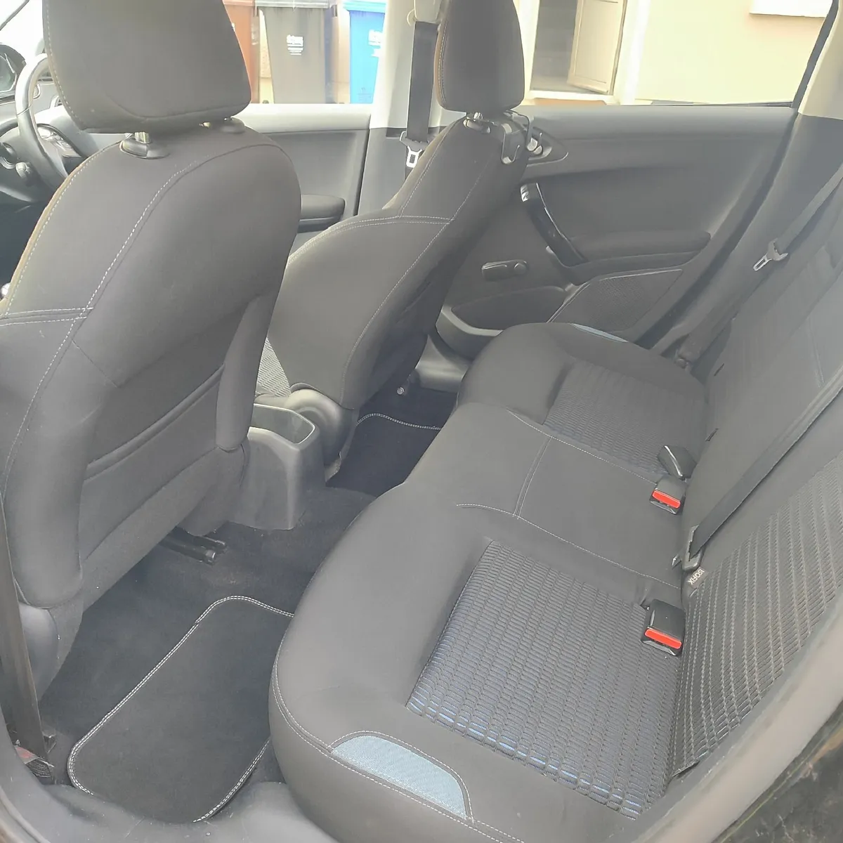Peugeot 208 2014 - Image 3