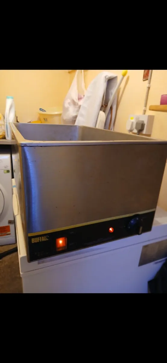 Catering equipment - Image 1