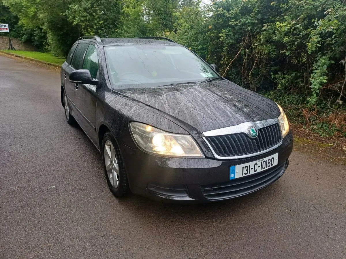 2013 Skoda Octavia Estate - Image 1