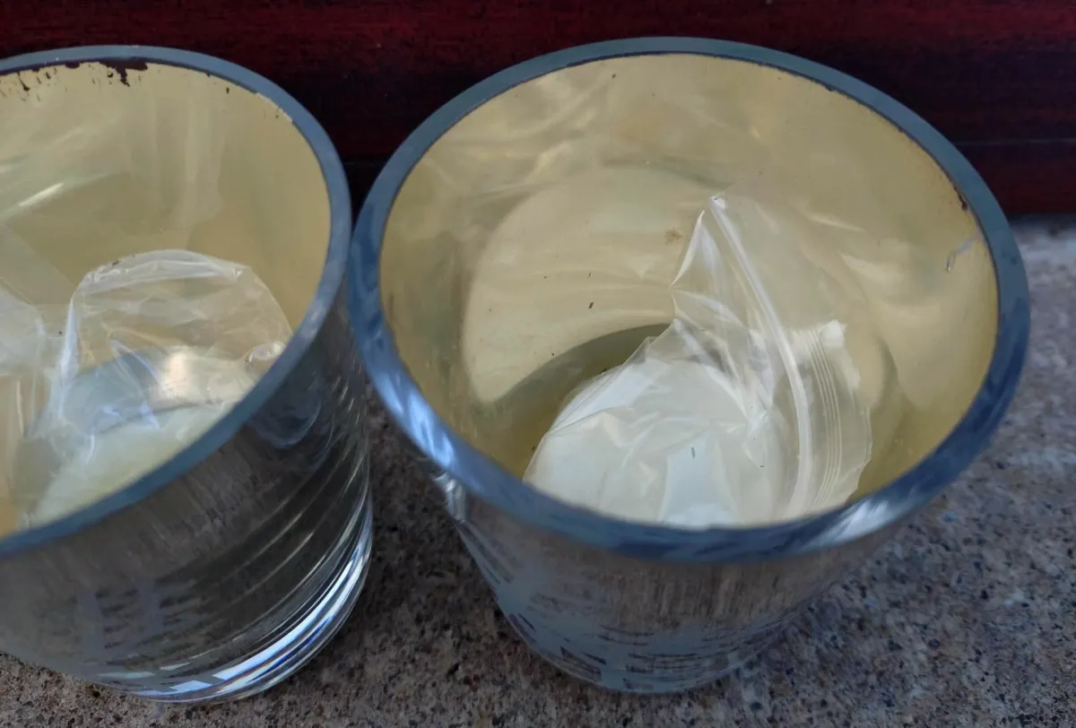 3 TEA LIGHT GLASS CANDLE HOLDERS. - Image 4
