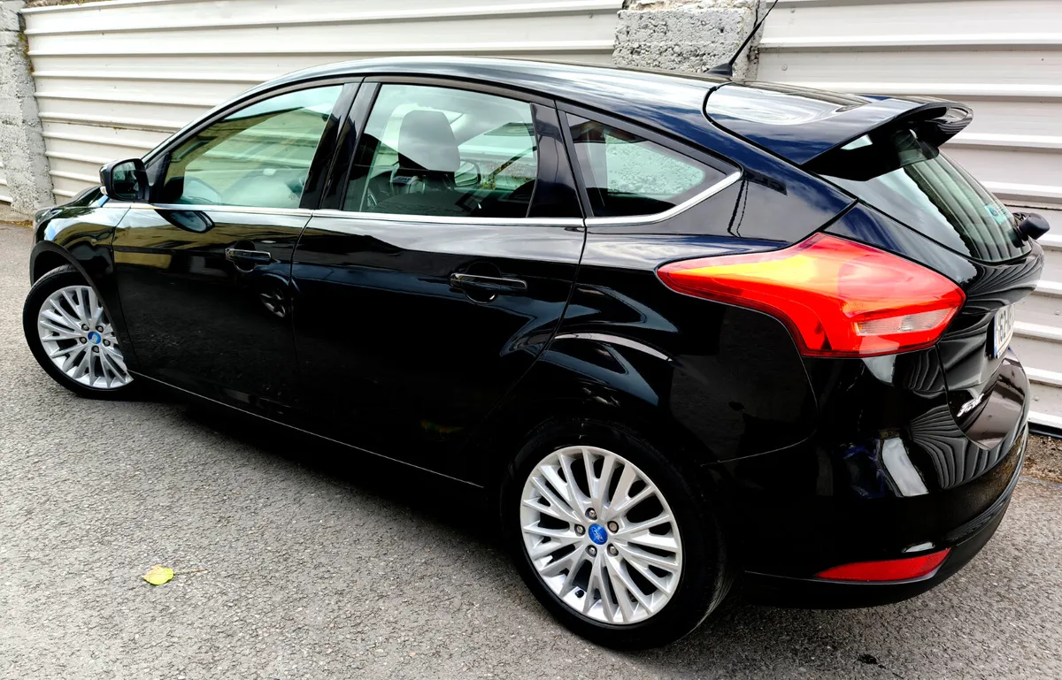 FORD FOCUS 2016/2  FINANCE, WARRANTY - Image 3