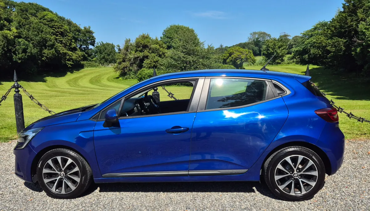 Renault Clio 2022 - Image 3