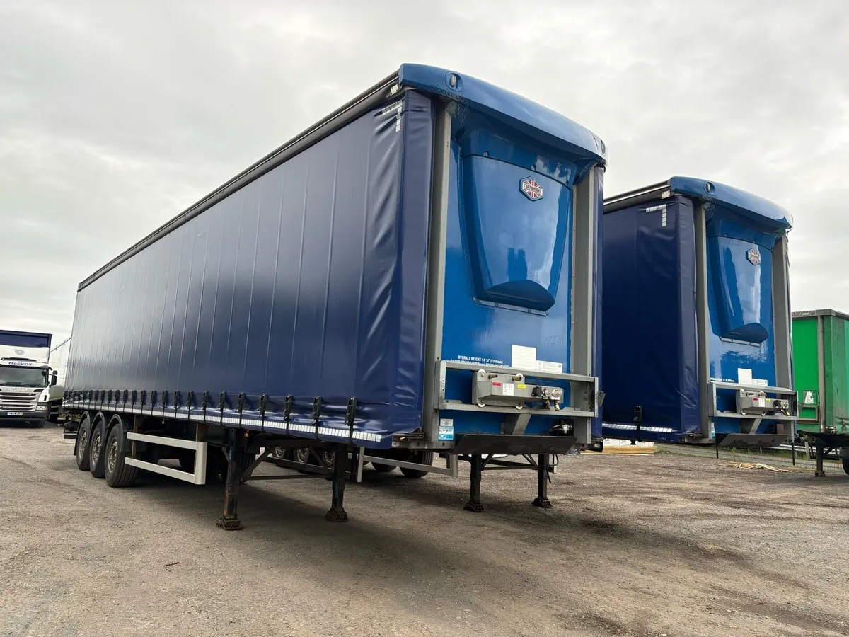 2017 Cartwright 13.6MT Triaxle Curtainsider - Image 1