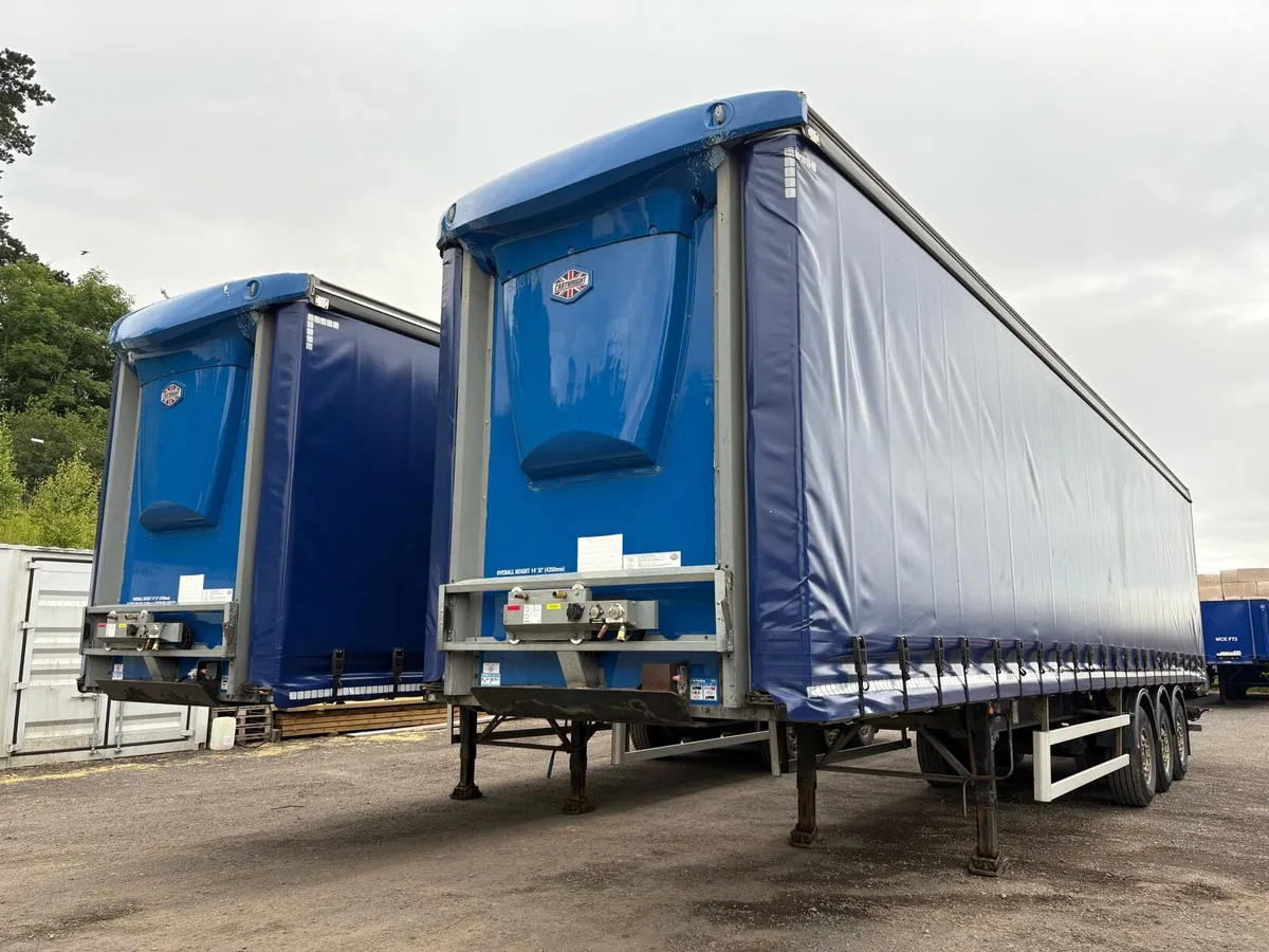 2017 Cartwright 13.6MT Triaxle Curtainsider - Image 2
