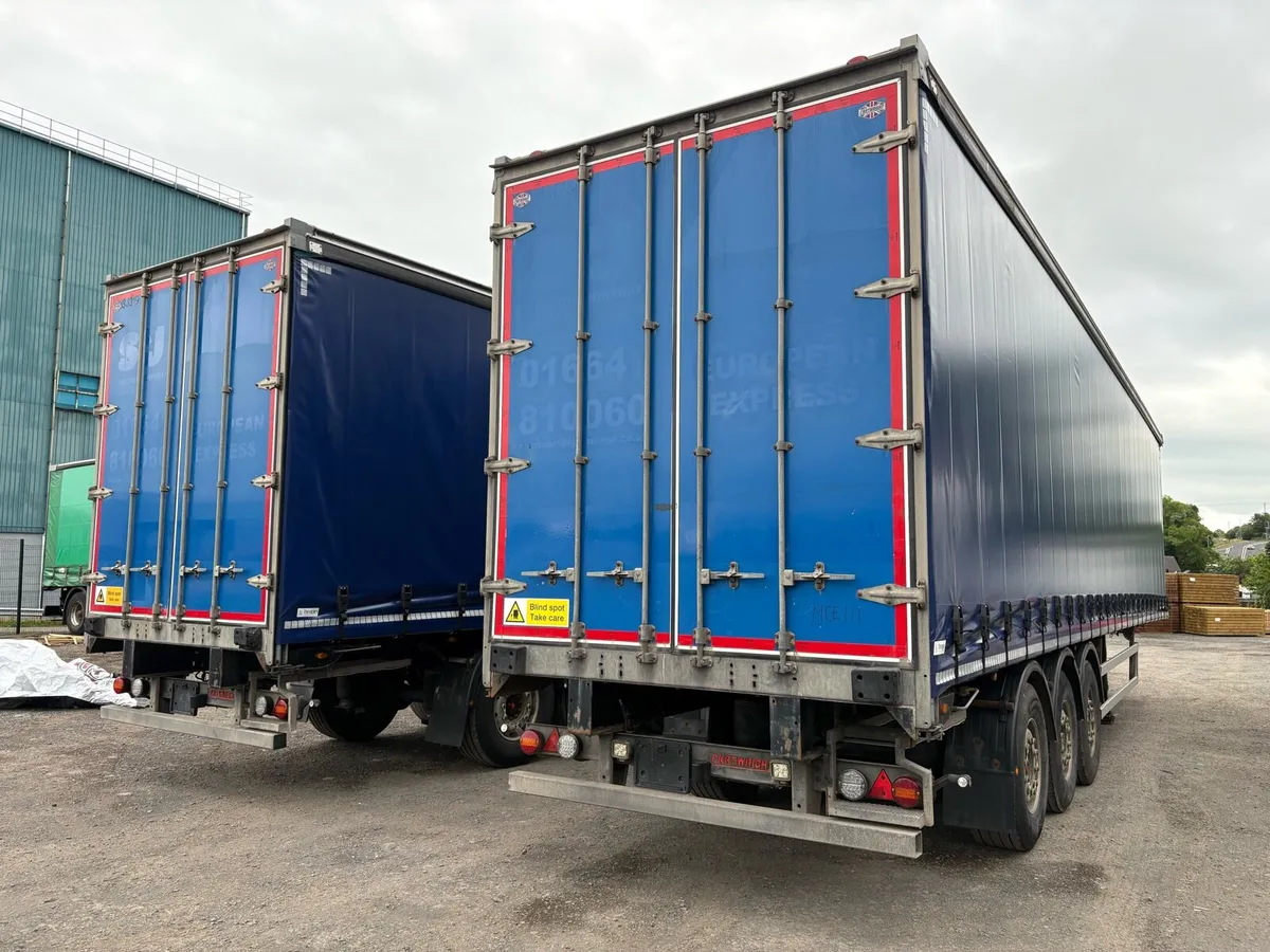 2017 Cartwright 13.6MT Triaxle Curtainsider - Image 4