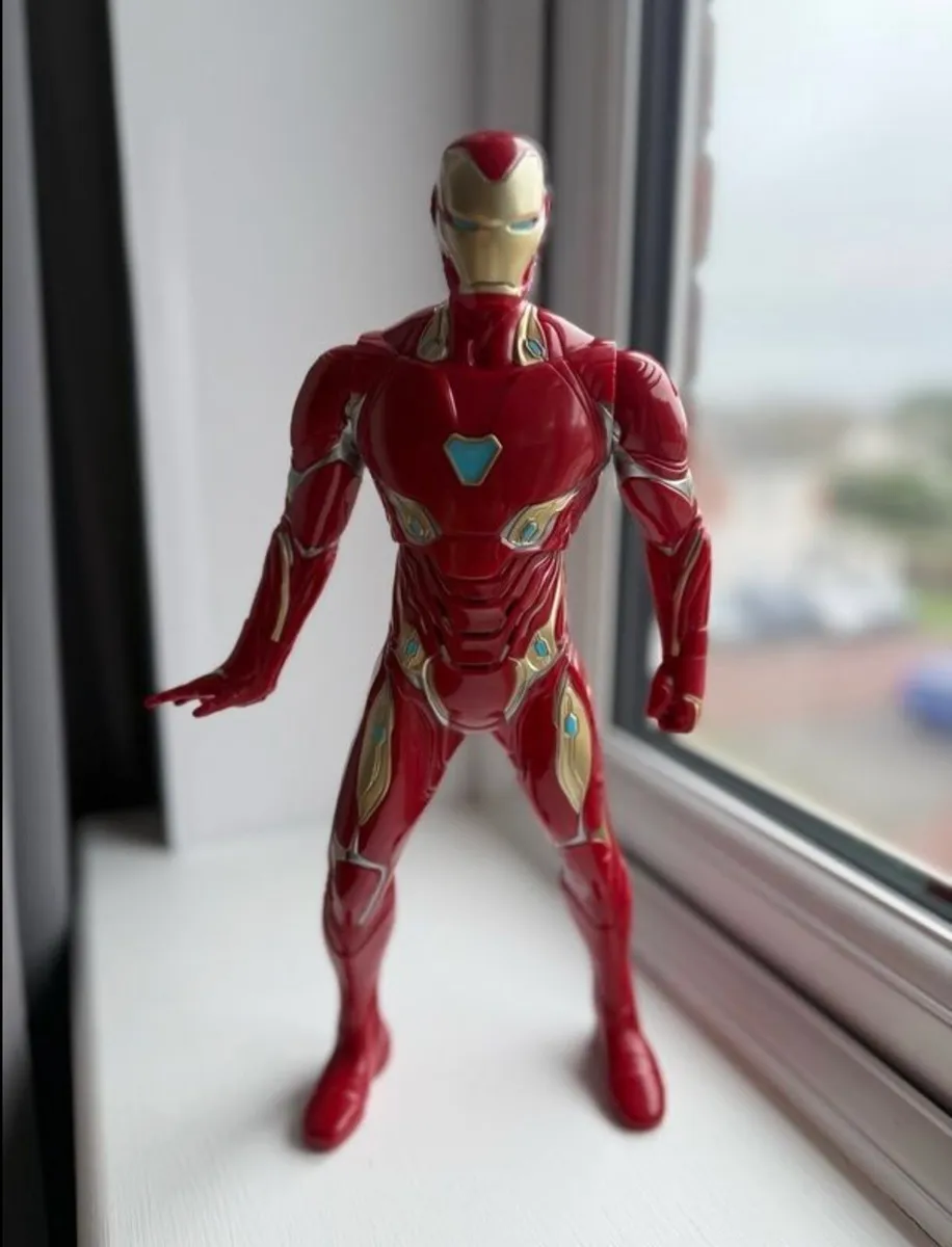 Original Marvel Hasbro Iron Man - Image 3