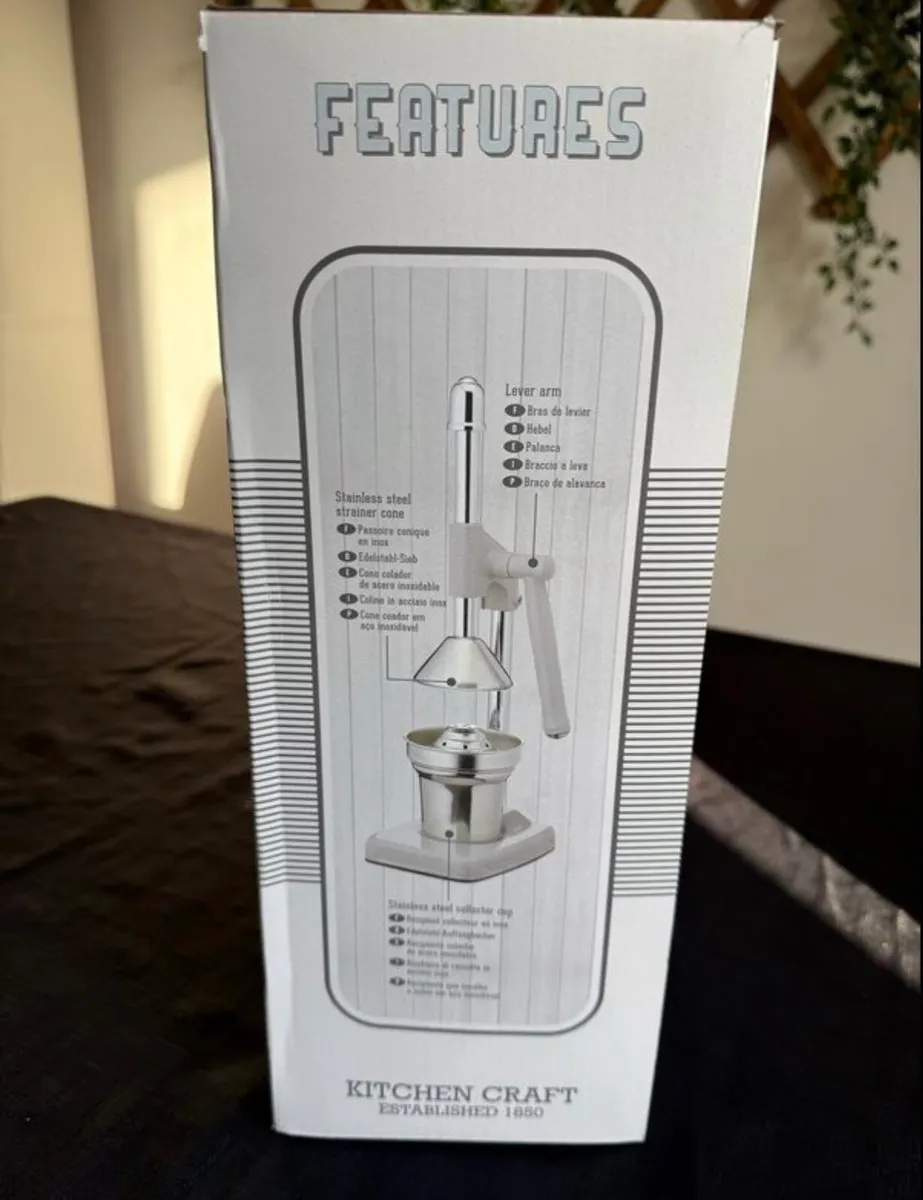 Brand new orange manual juicer, orange juicer - Image 2