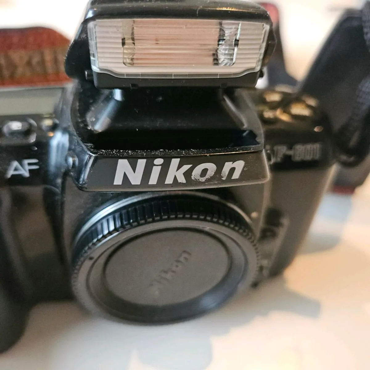 Nikon f-601 camera - Image 4