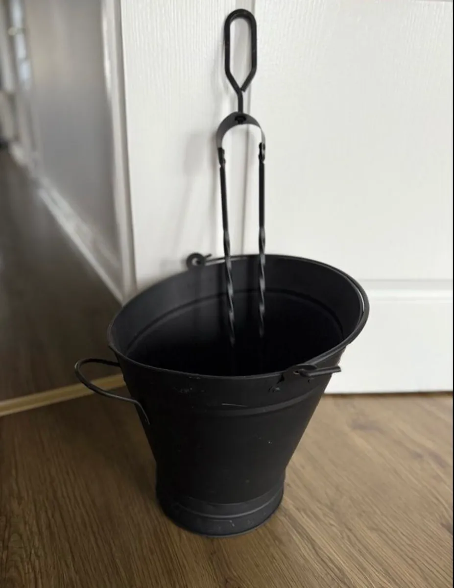 Coal bucket, great condition - Image 1