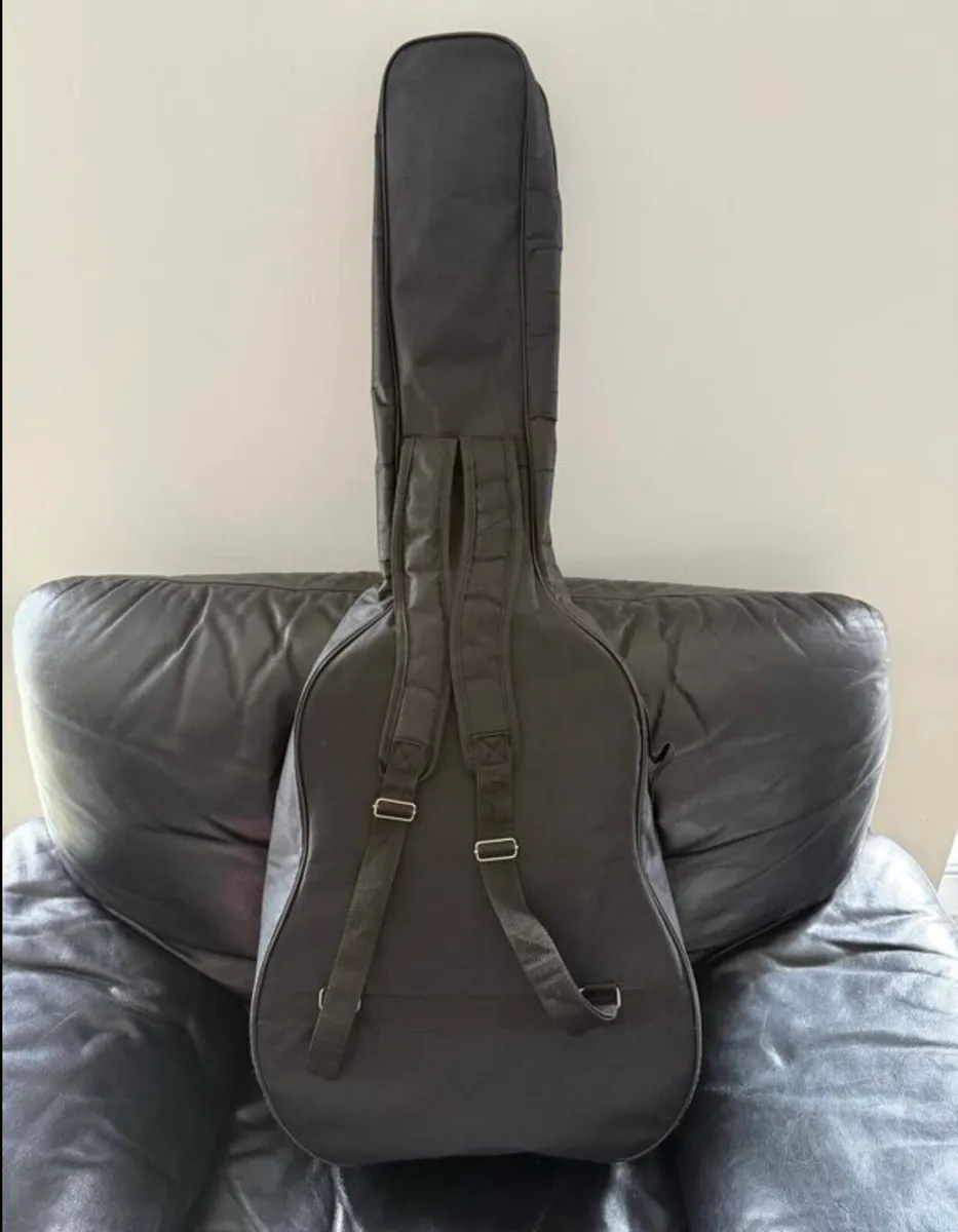 Guitar cover in very good condition - Image 2
