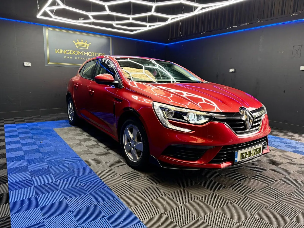Renault Megane,Nct 08/26,STUNNING - Image 3