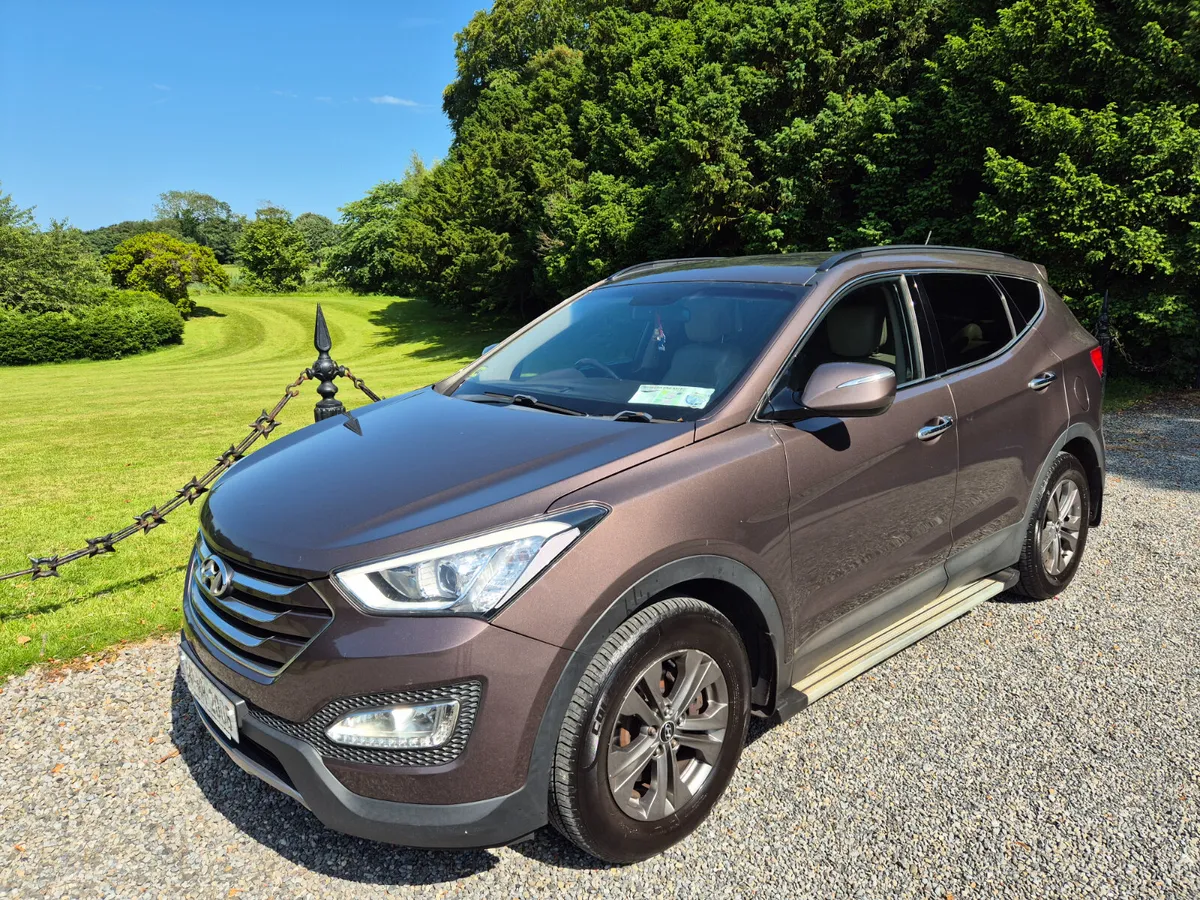 Hyundai Santa Fe 2014 - Image 2