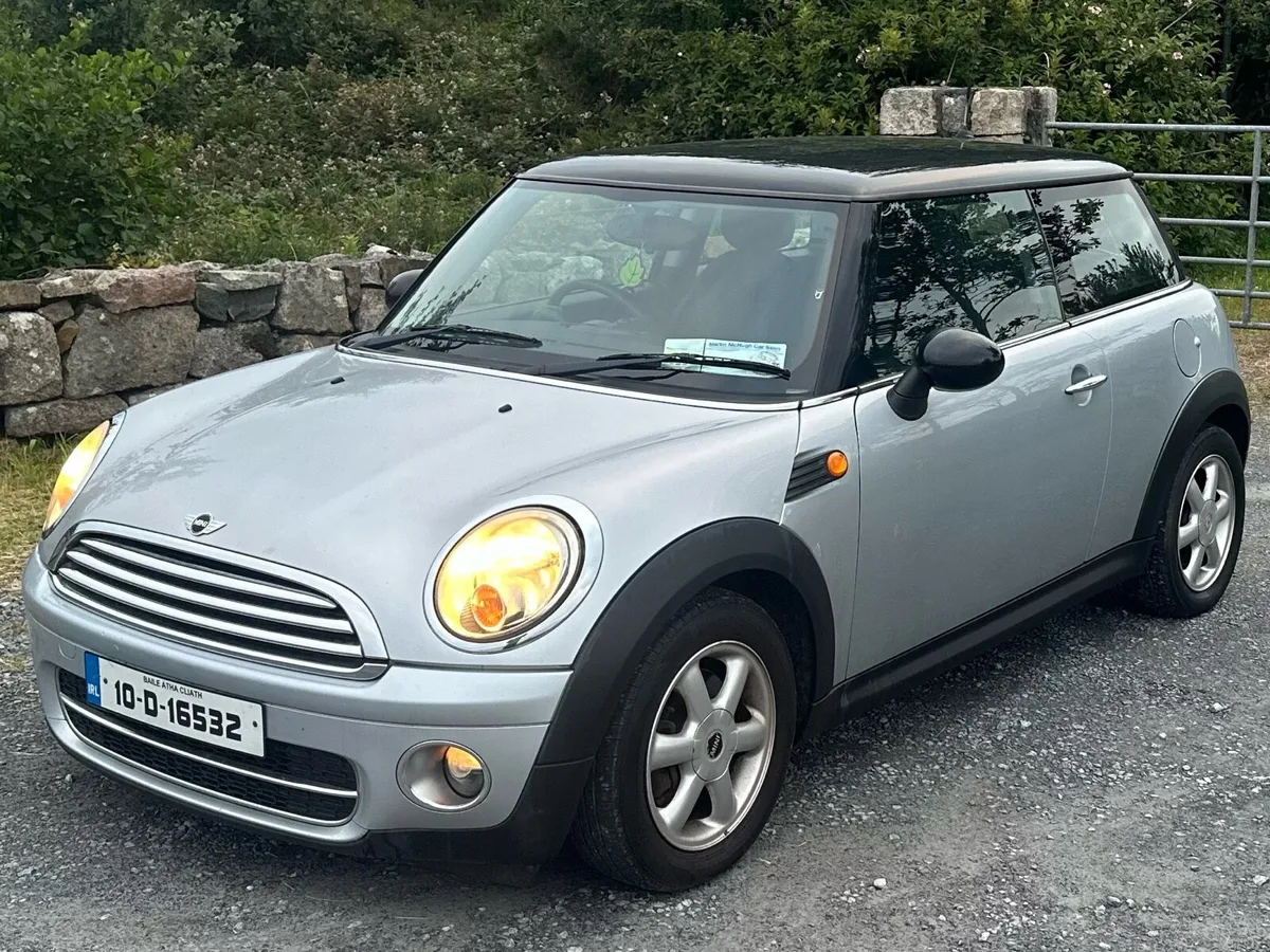2010 Mini Cooper - Image 1