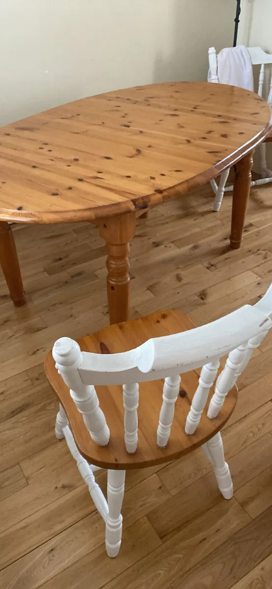 Dining table and chairs - Image 1