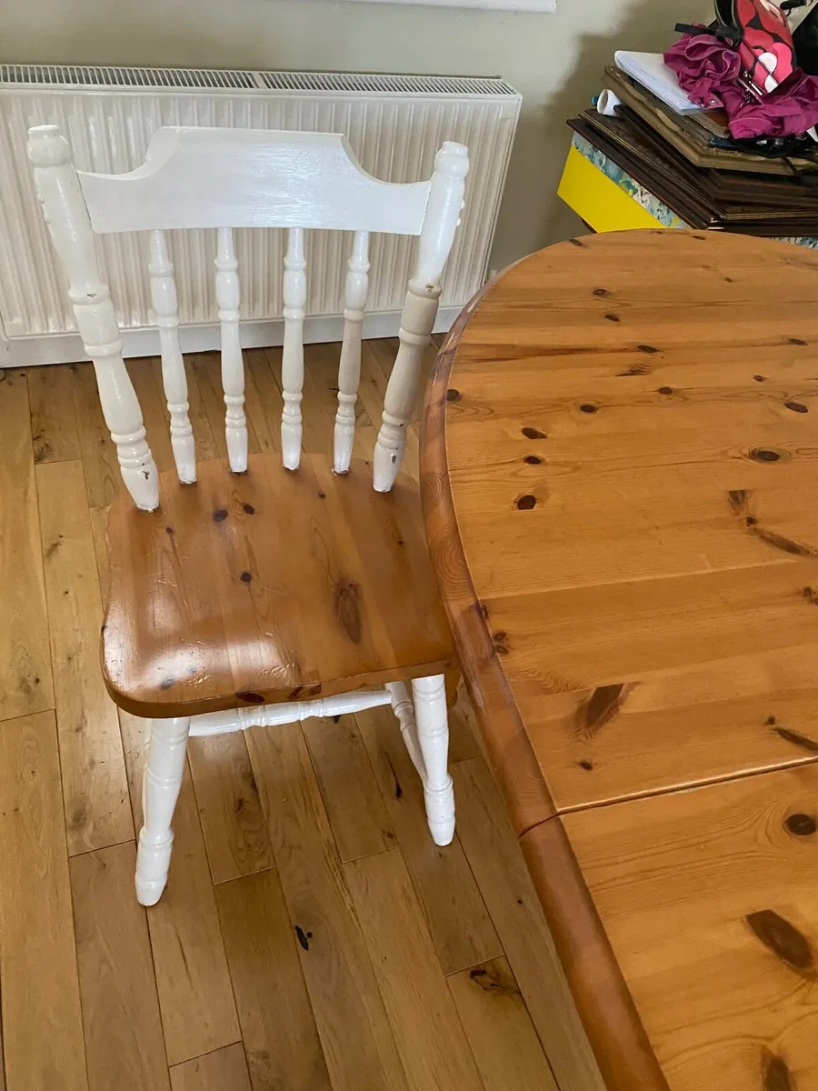 Dining table and chairs - Image 3