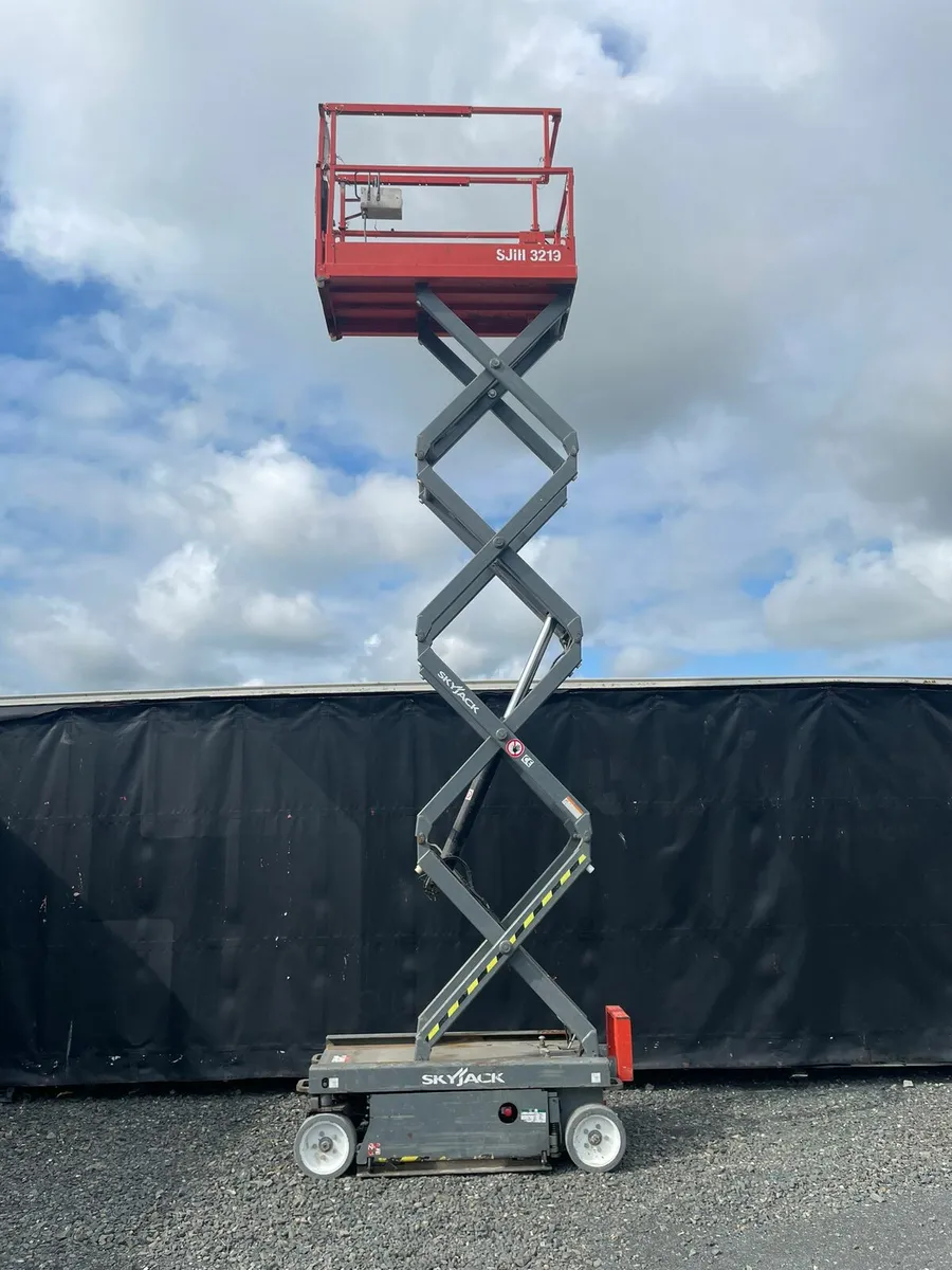 Skyjack scissorlift 3219 - Image 3