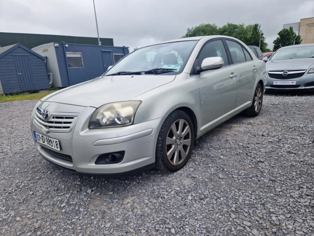 Toyota Avensis D-4D TR 5DR - Image 3