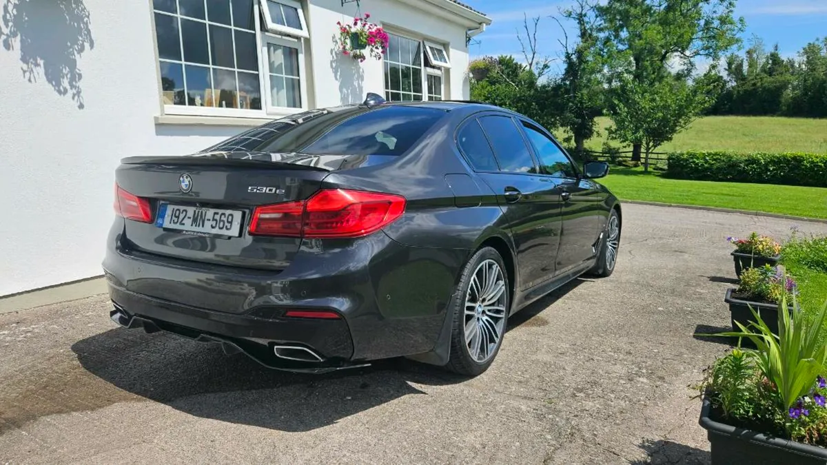 BMW 530e M Sport - Image 2