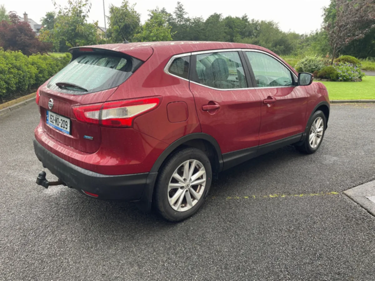 Nissan Qashqai 1.5 SV SAFETY PK E6 4DR - Image 4