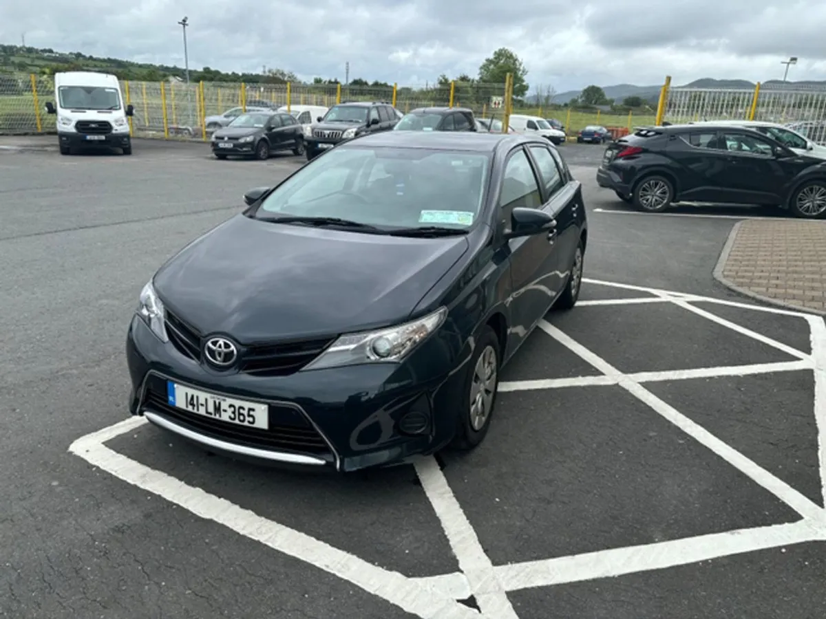 Toyota Auris 1.4 D-4d Active S/S 90bhp - Image 4