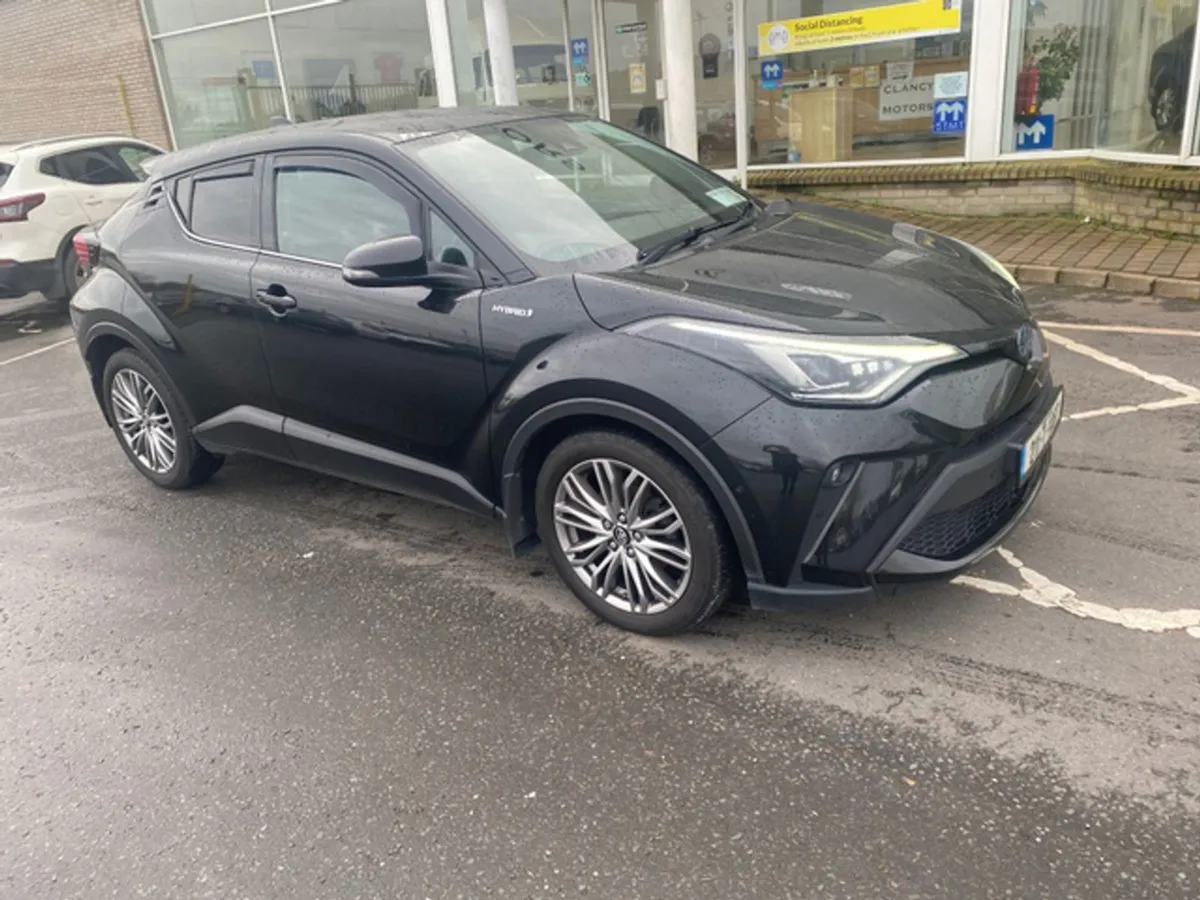 Toyota C-HR 1.8 Hybrid SOL 4DR Auto - Image 2