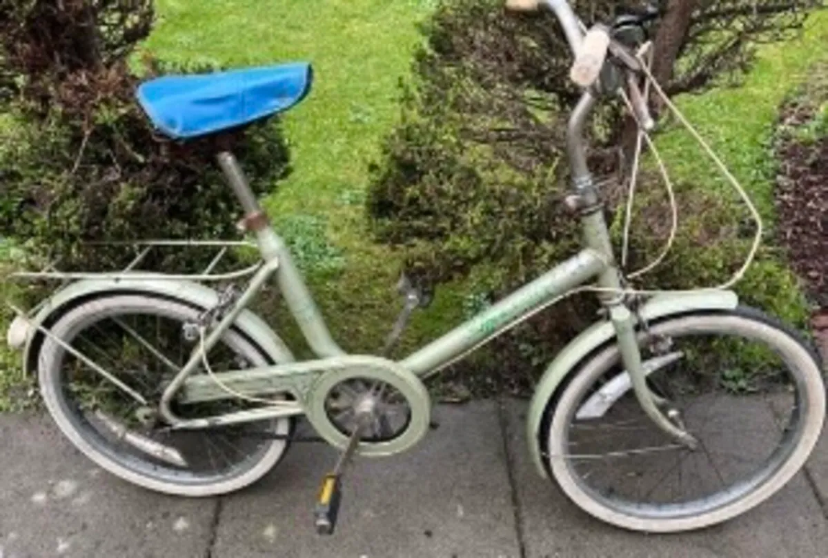 Old bicycle 20in wheels 3speed