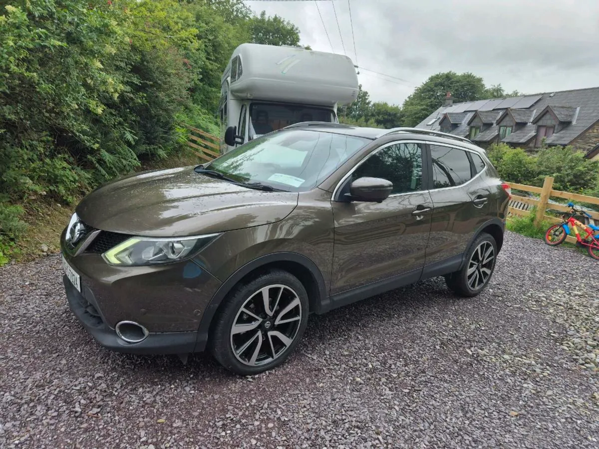 14 Nissan Qashqai Tekna ..Top Spec - Image 1
