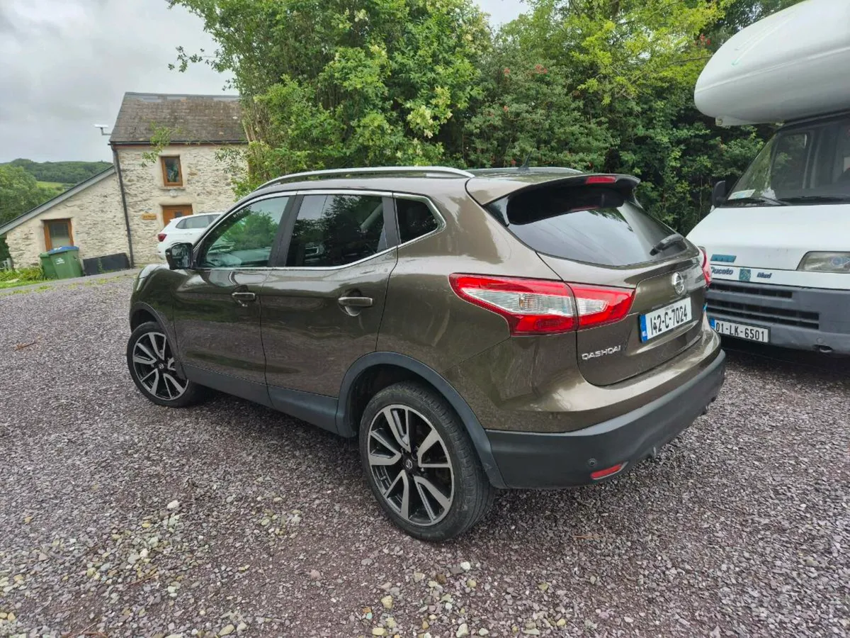 14 Nissan Qashqai Tekna ..Top Spec - Image 4