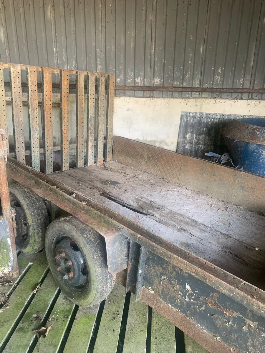 Trailers - Image 1