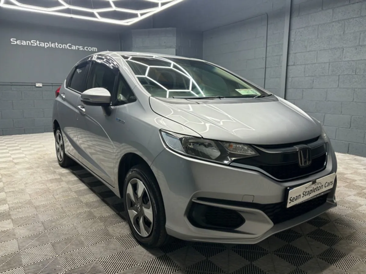 Honda Fit Daa-gp6 Hybrid 5DR Auto - Image 4