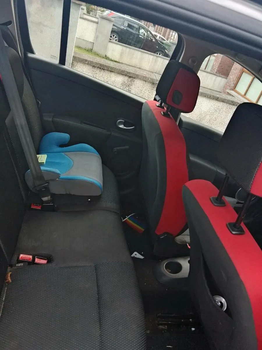 08 Renault Clio - Image 2