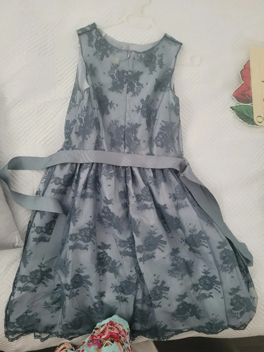Grey lace dress knee length - Image 1
