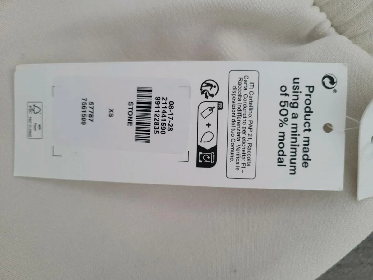 Brand new cream tracksuit bottoms. - Image 4