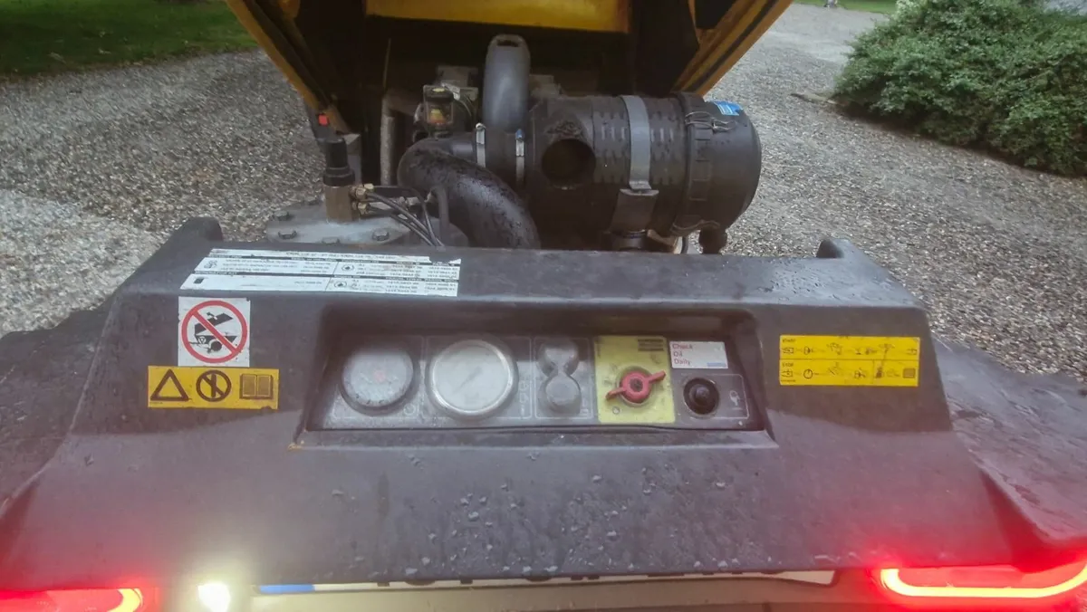 Tow Compressor XAS 47 - Image 1