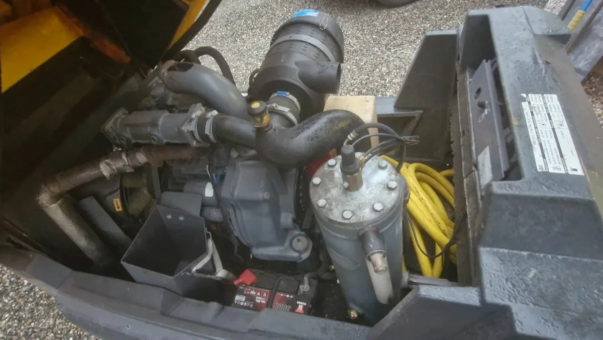 Tow Compressor XAS 47 - Image 2