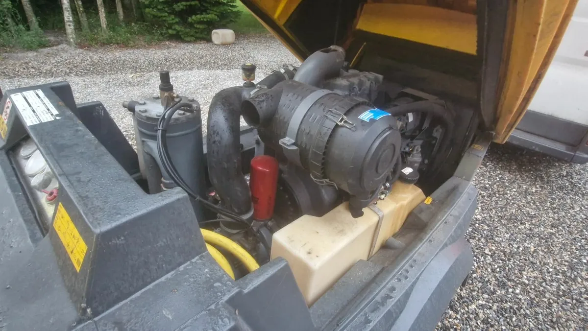 Tow Compressor XAS 47 - Image 3