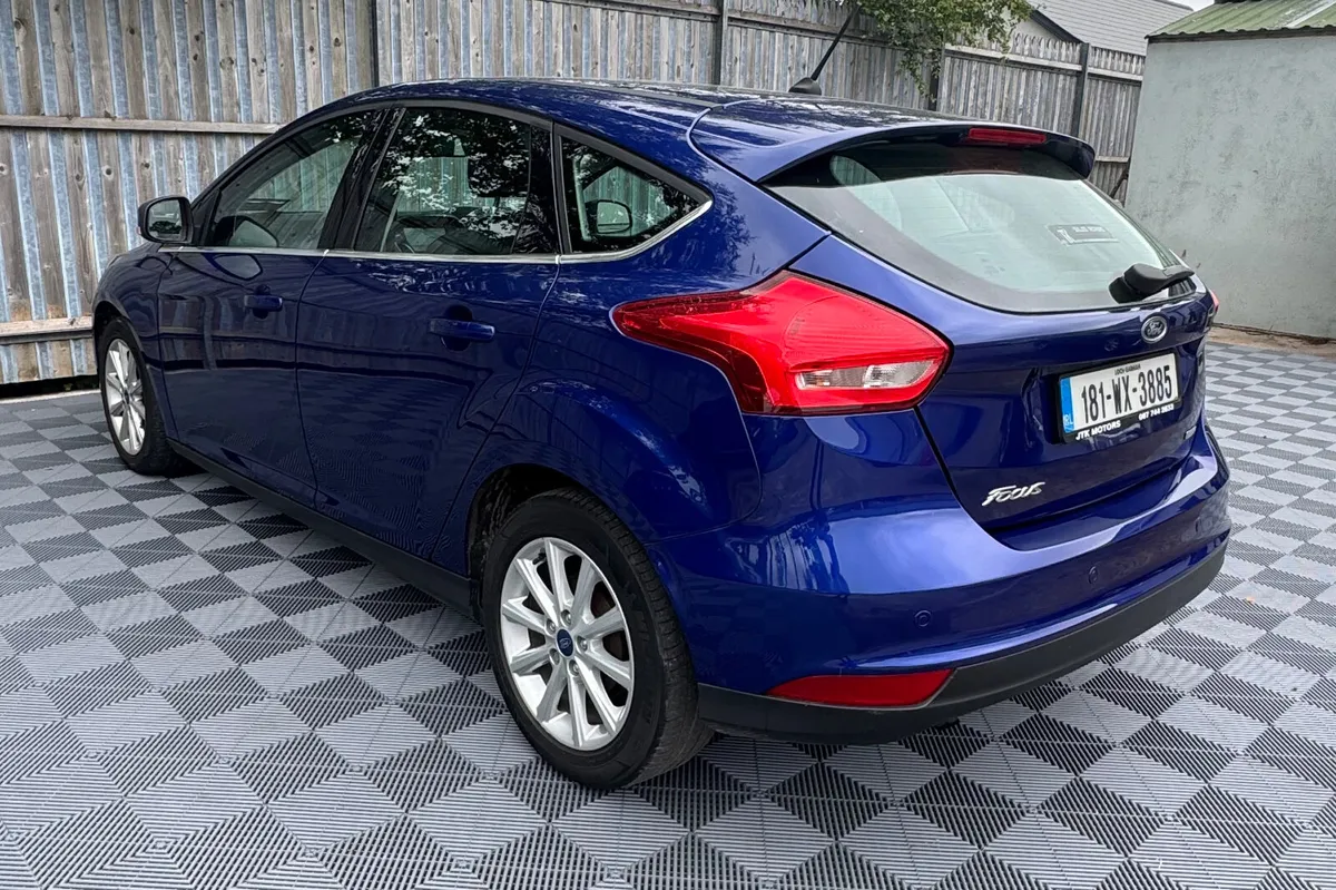 Ford Focus 2018 - Image 2
