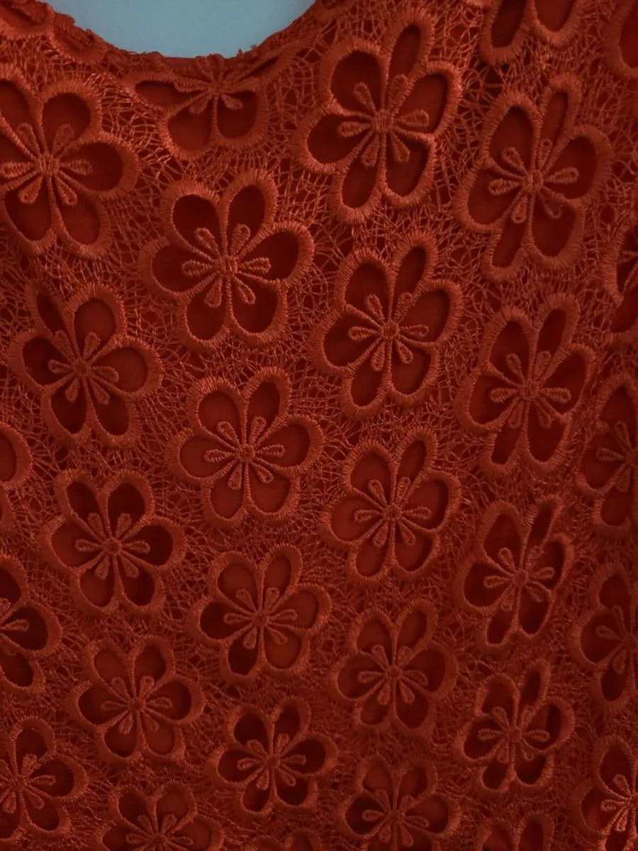Dress red crochet - Image 3