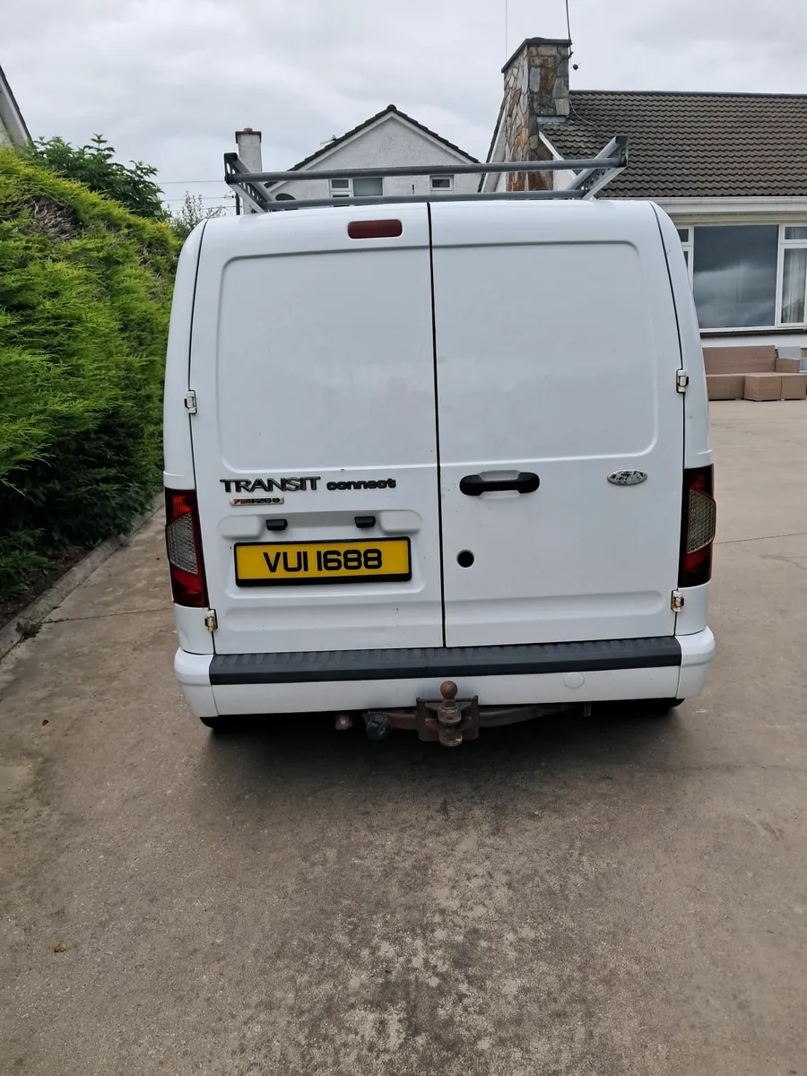 Ford Transit Connect 2012 - Image 2