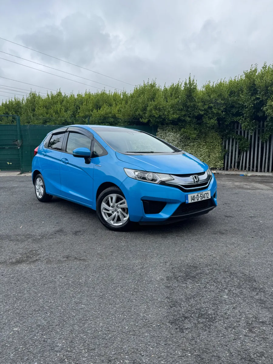 Honda Fit 1.5 Hybrid Fresh NCT - Image 1