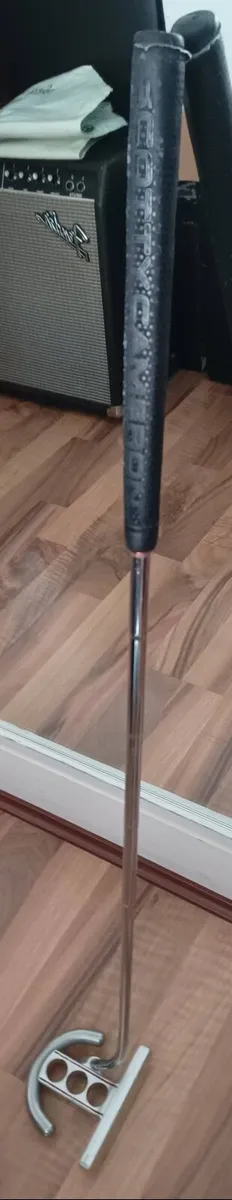 Scotty Cameron Futura Golf Putter - Image 2