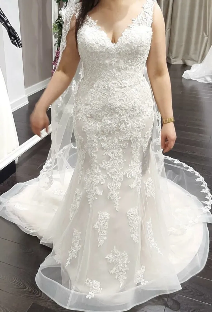 Brand New Wedding Dress with tags - Image 3